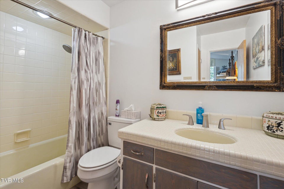 Photo #24: 2021 Westwind Drive
