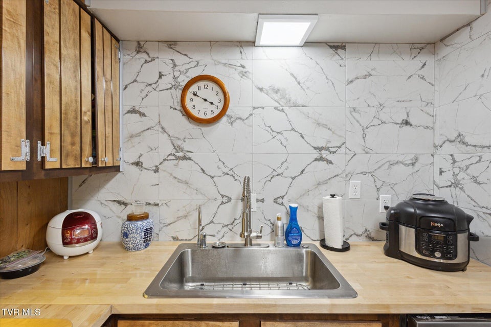Photo #34: 2021 Westwind Drive