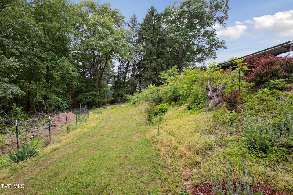 Photo #49: 2021 Westwind Drive