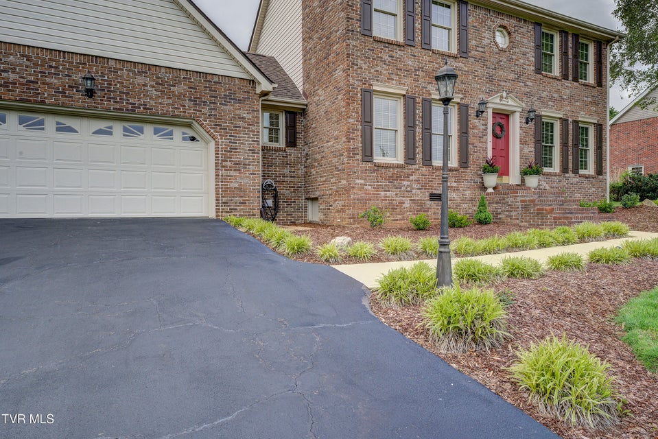 Photo #4: 719 Valley Drive