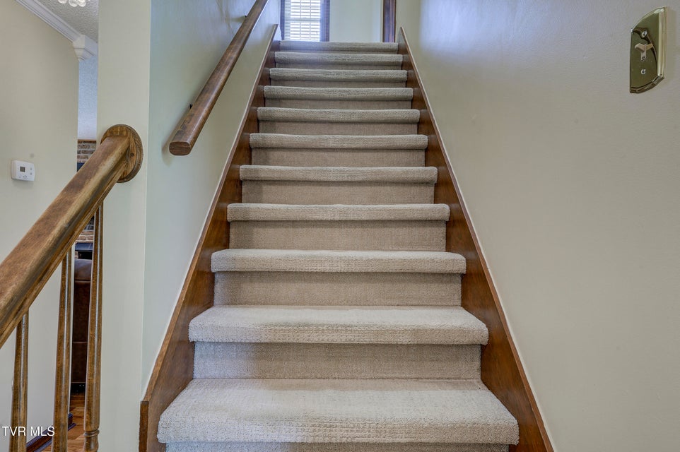 Photo #27: 719 Valley Drive