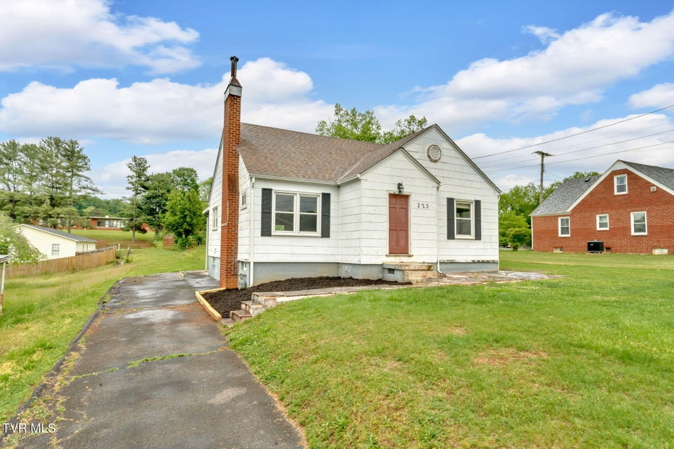 Photo #9: 223 Grandview Street