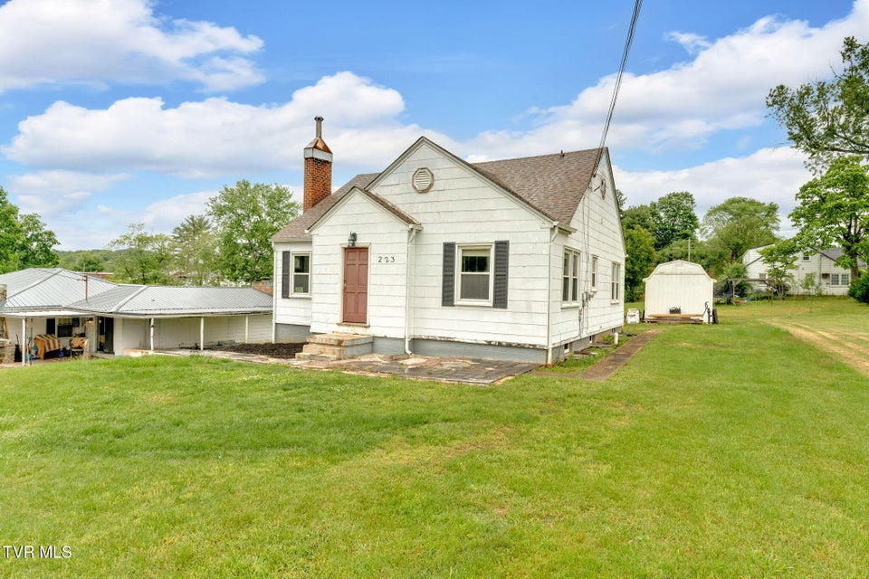 Photo #10: 223 Grandview Street