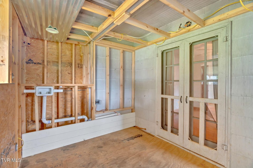 Photo #17: 223 Grandview Street