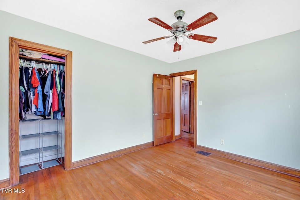 Photo #23: 223 Grandview Street