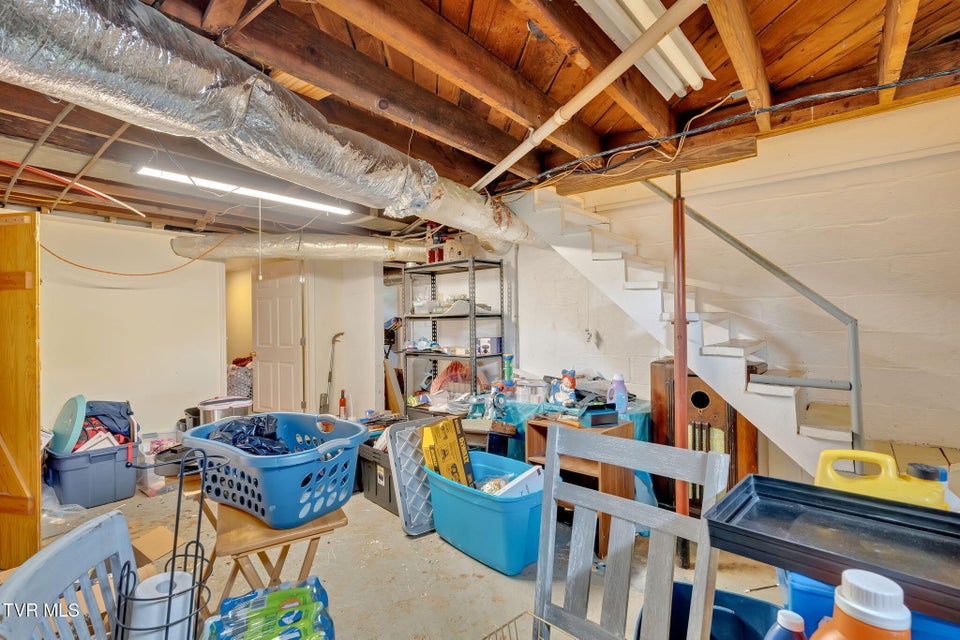 Photo #26: 223 Grandview Street