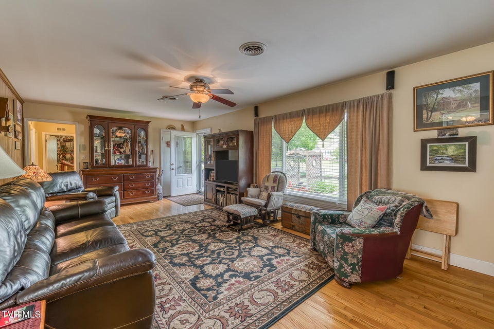 Photo #11: 629 Buffalo Road
