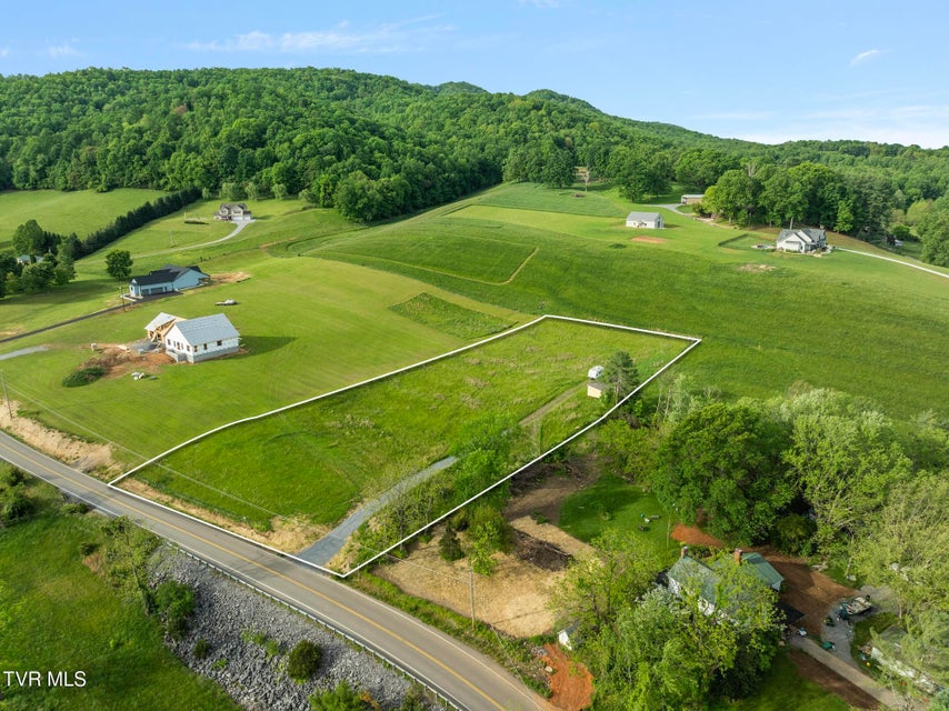 Photo #7: 736 Laurels Road