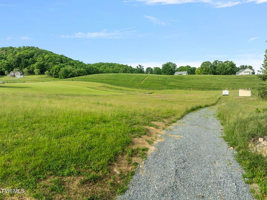 Photo #25: 736 Laurels Road