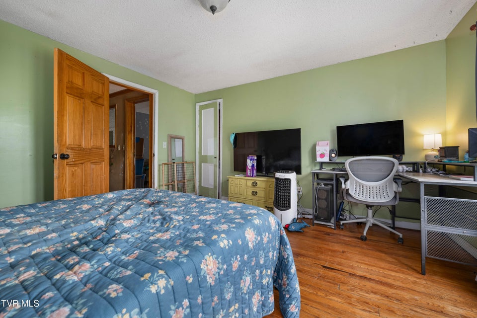 Photo #23: 108 W G Street