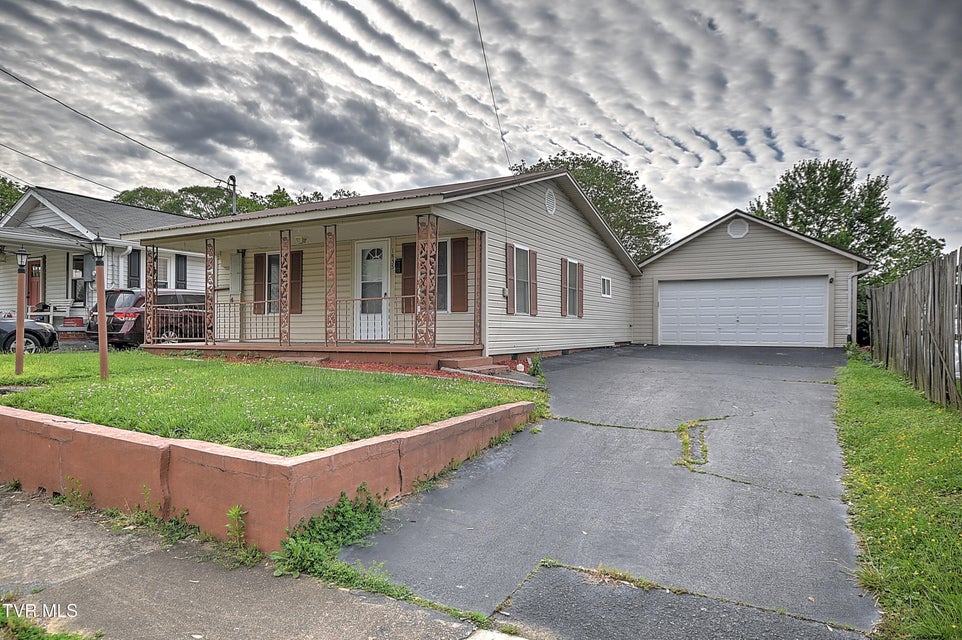 Photo #3: 1835 Highland Street