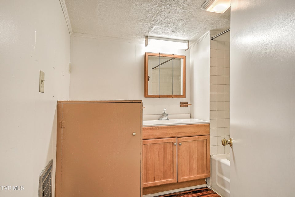 Photo #15: 1835 Highland Street