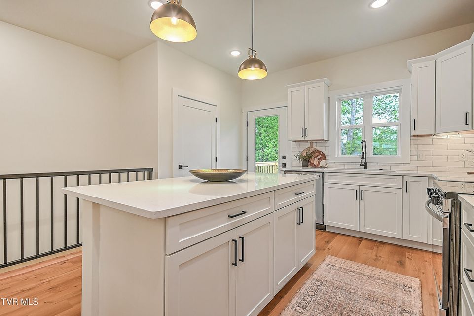 Photo #24: 425 Arlington Avenue