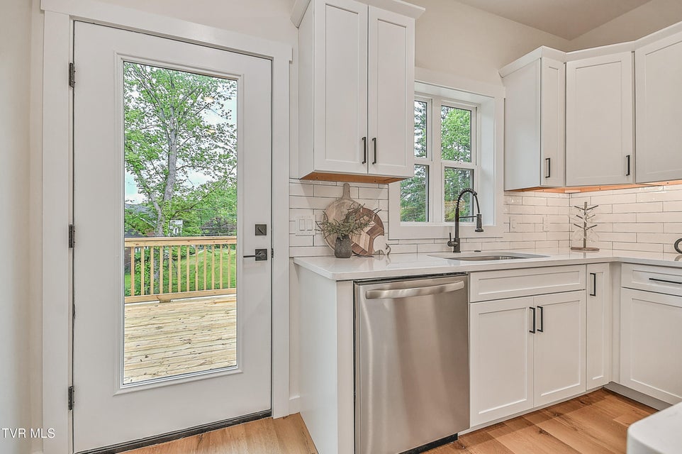 Photo #26: 425 Arlington Avenue