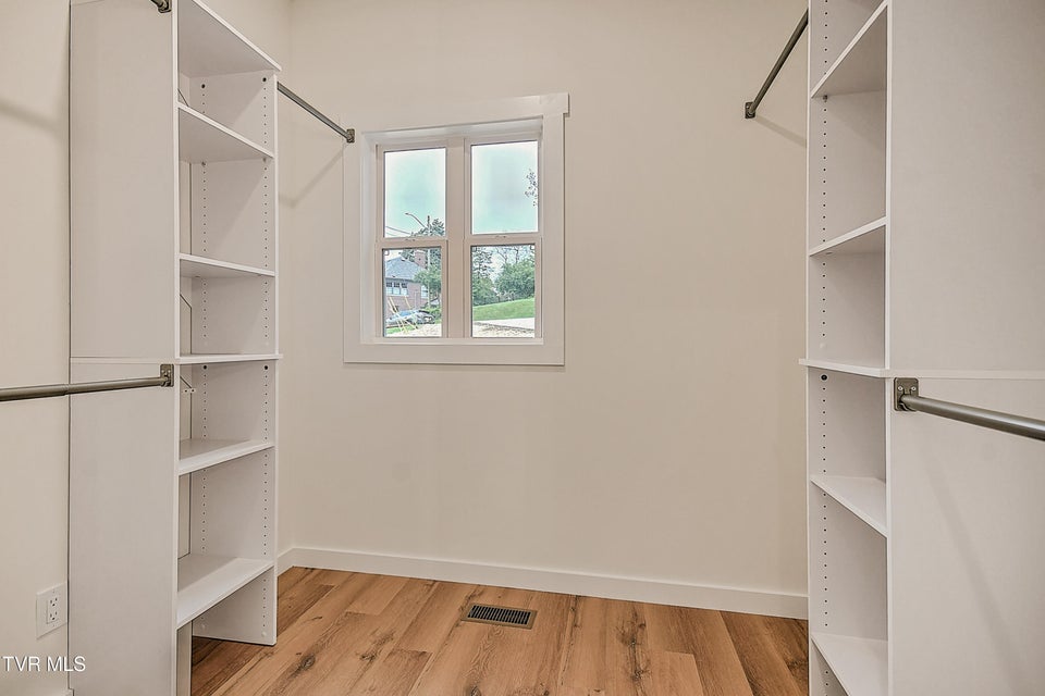 Photo #33: 425 Arlington Avenue