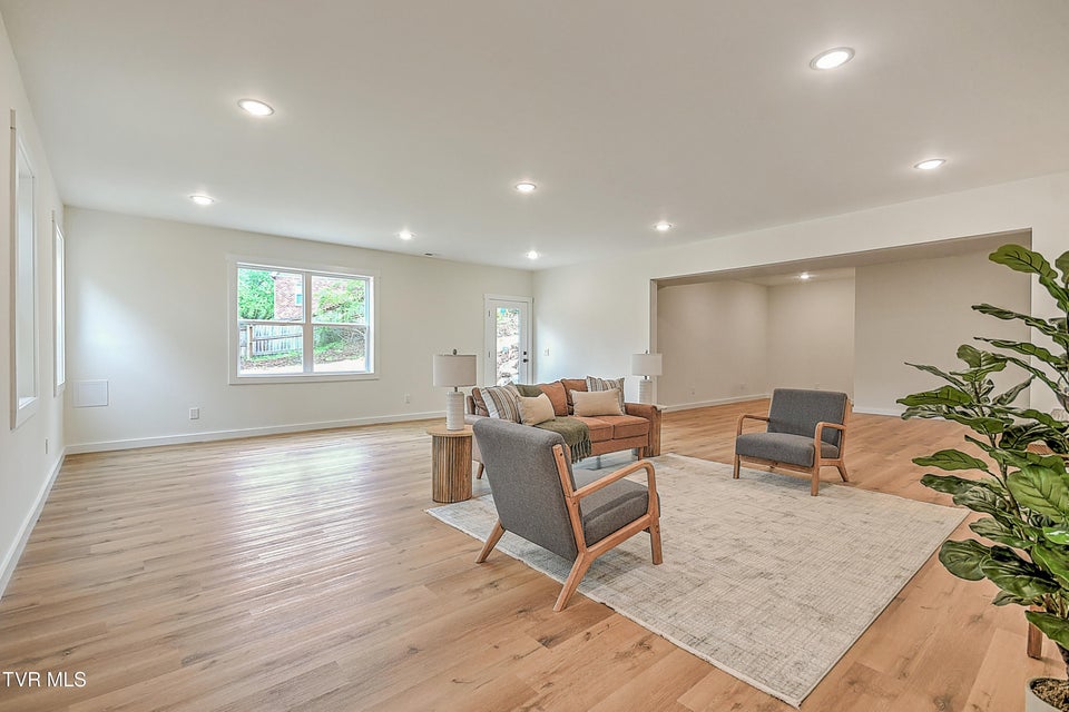 Photo #43: 425 Arlington Avenue