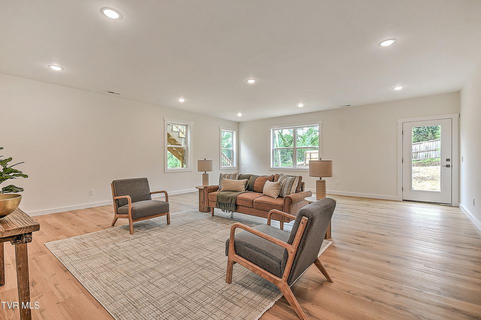 Photo #49: 425 Arlington Avenue