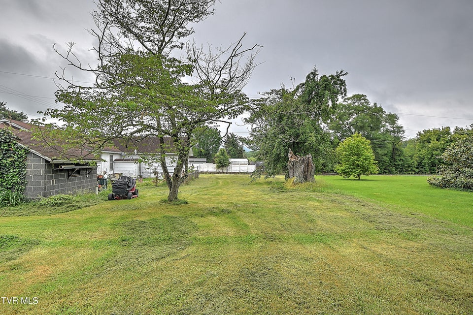 Photo #10: 201 Dover Avenue