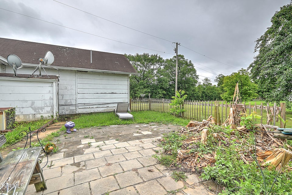 Photo #11: 201 Dover Avenue