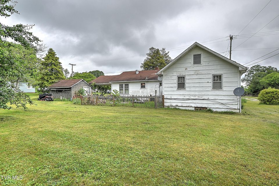 Photo #13: 201 Dover Avenue