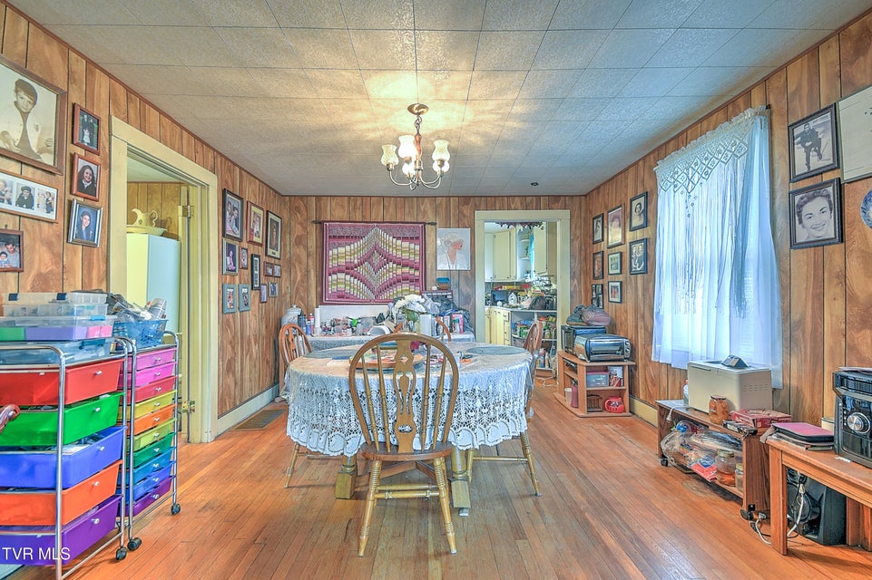 Photo #25: 201 Dover Avenue