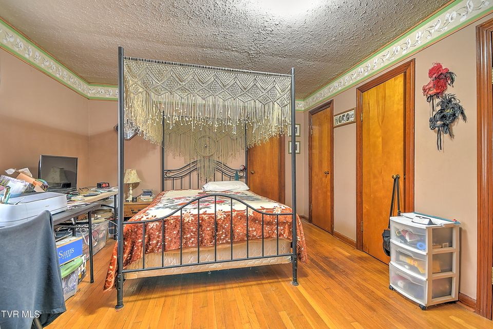 Photo #30: 201 Dover Avenue