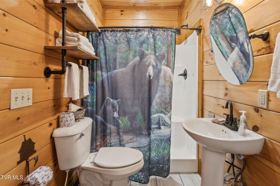 Photo #33: 2083 Kerr Rd 
