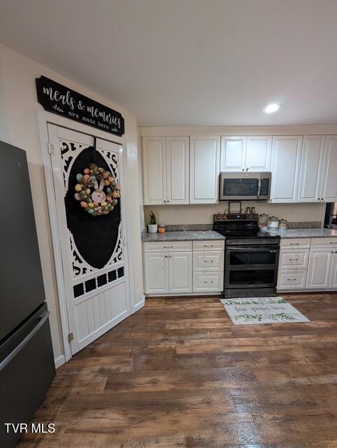 Photo #7: 105 London Pvt Drive