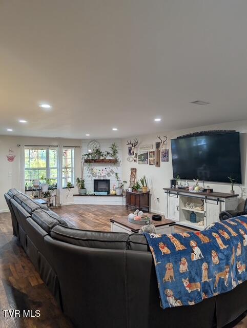Photo #5: 105 London Pvt Drive