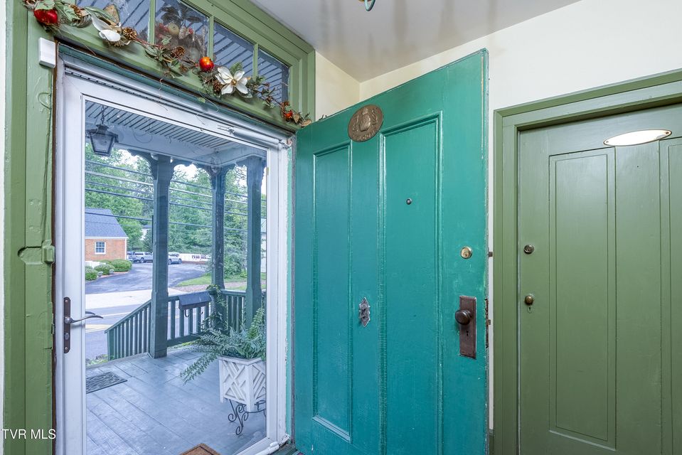 Photo #7: 210 Valley Street