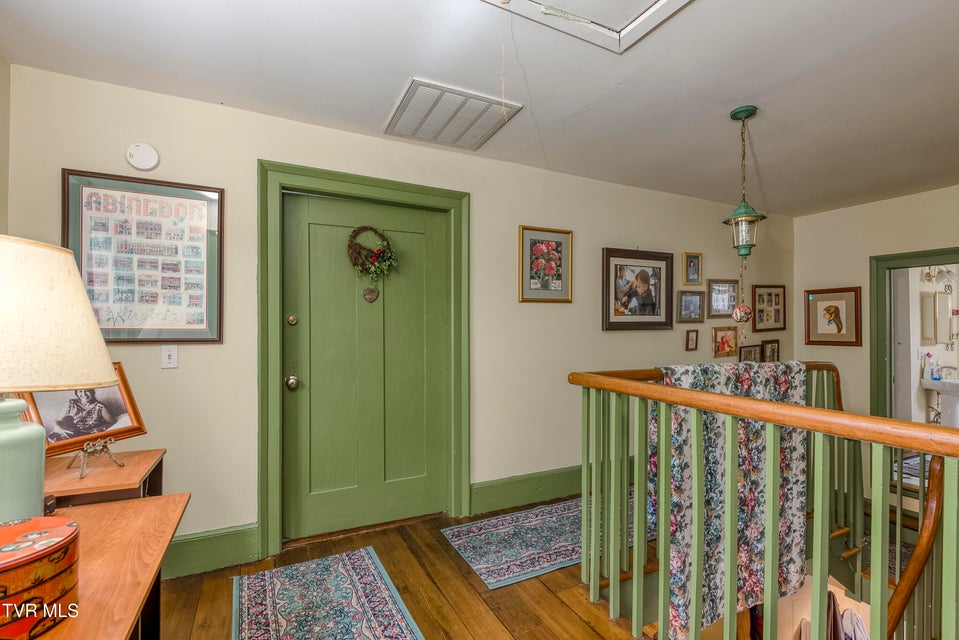 Photo #20: 210 Valley Street