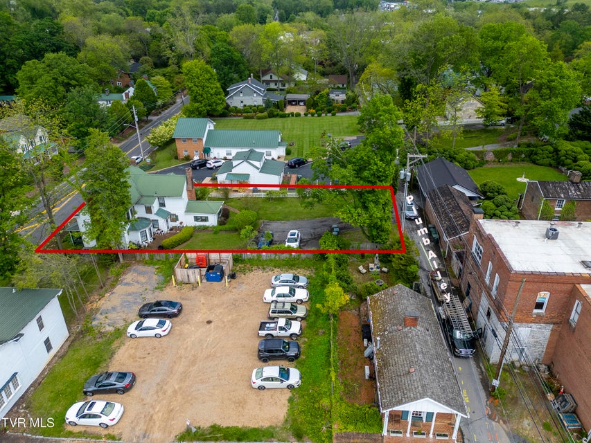 Photo #29: 210 Valley Street
