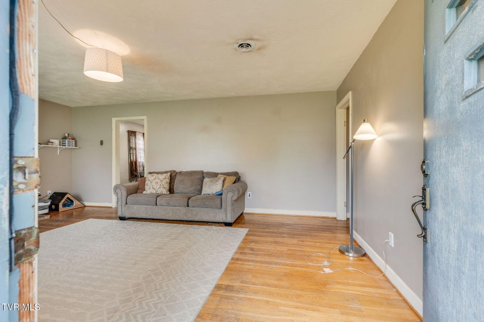 Photo #4: 109 Longwood Road