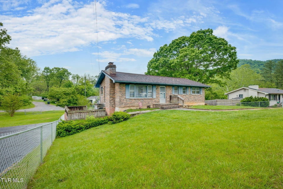 Photo #2: 109 Longwood Road