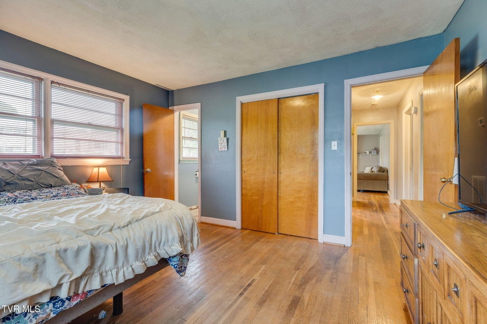 Photo #13: 109 Longwood Road