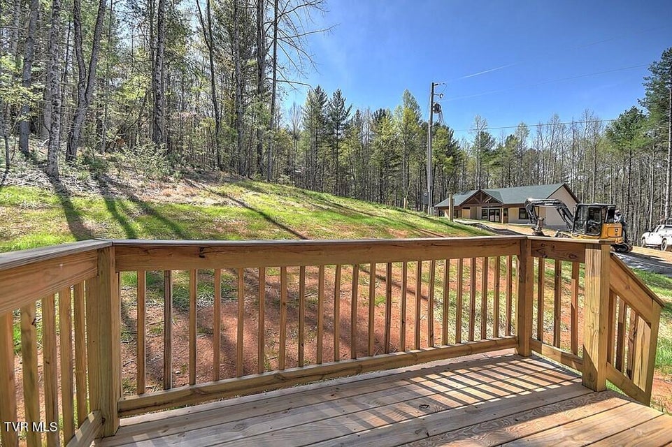 Photo #4: 512 Norris Rd ( Bridle Path) Road