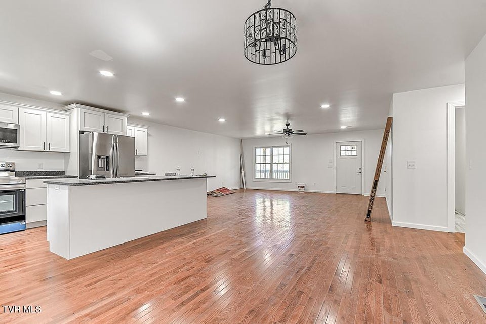 Photo #7: 512 Norris Rd ( Bridle Path) Road