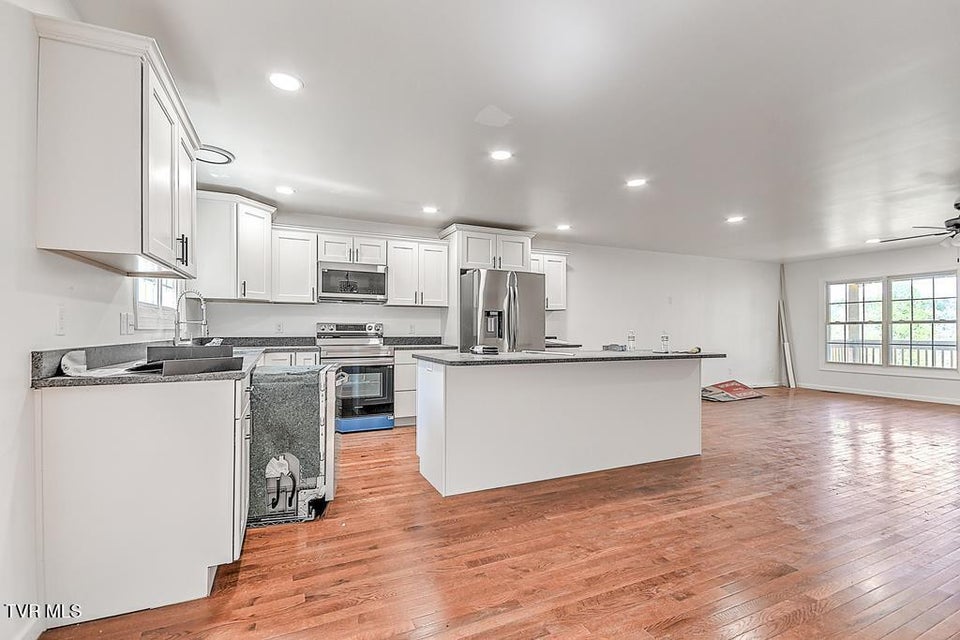 Photo #8: 512 Norris Rd ( Bridle Path) Road