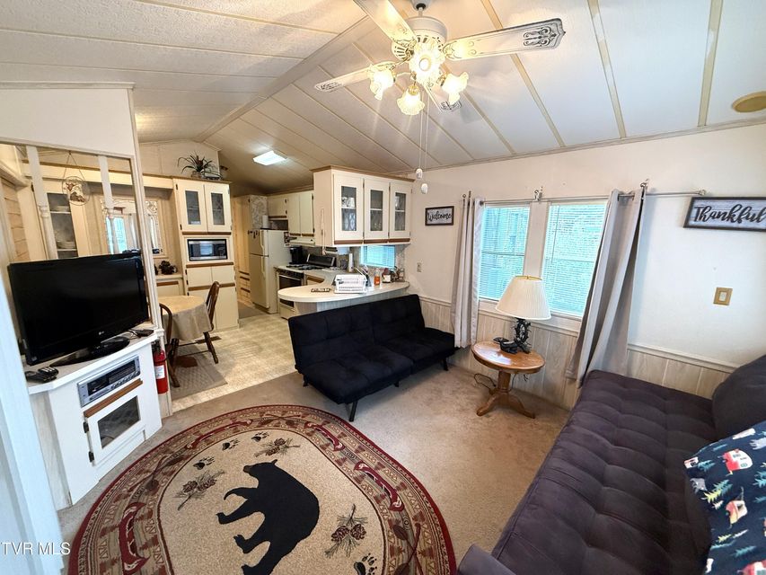 Photo #2: 5355 East Parkway