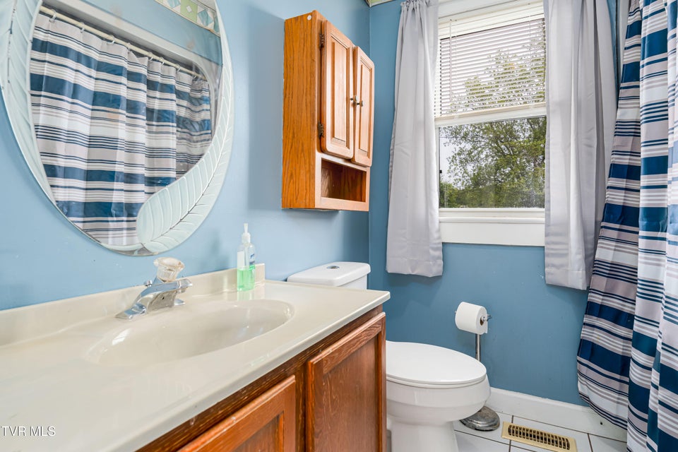 Photo #19: 1058 Smalling Road