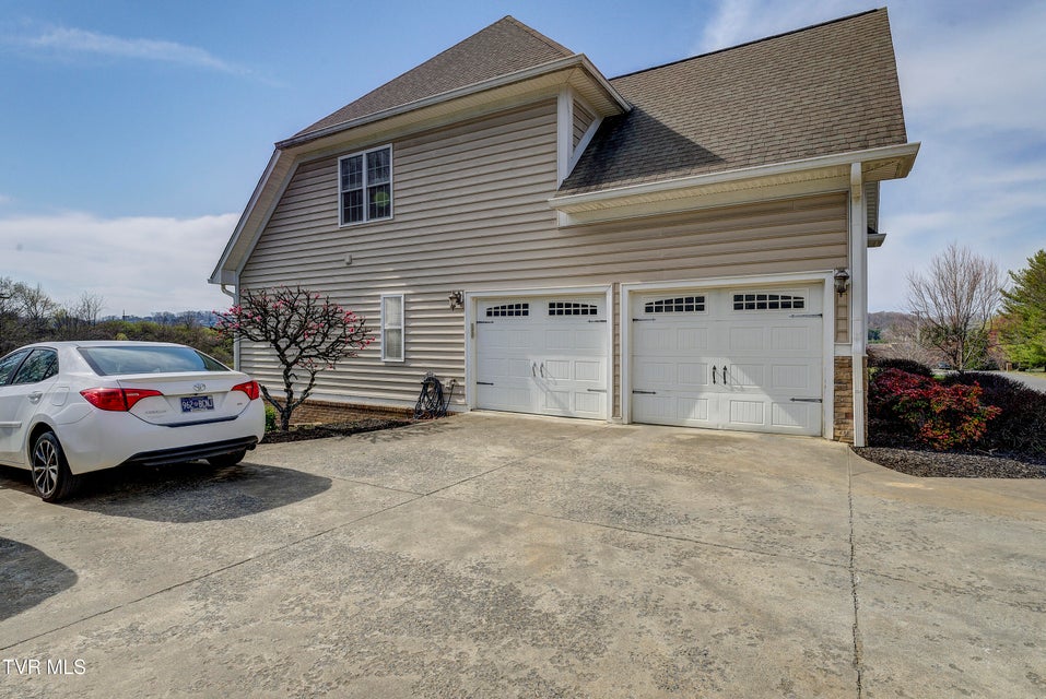Photo #3: 2909 Greenline Road