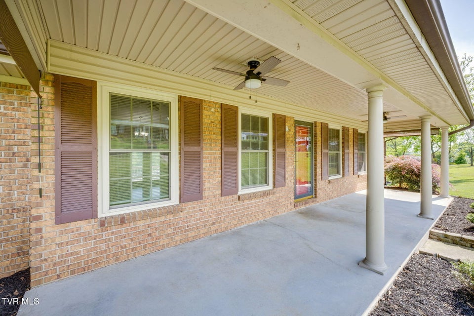 Photo #4: 1408 Chamber Street
