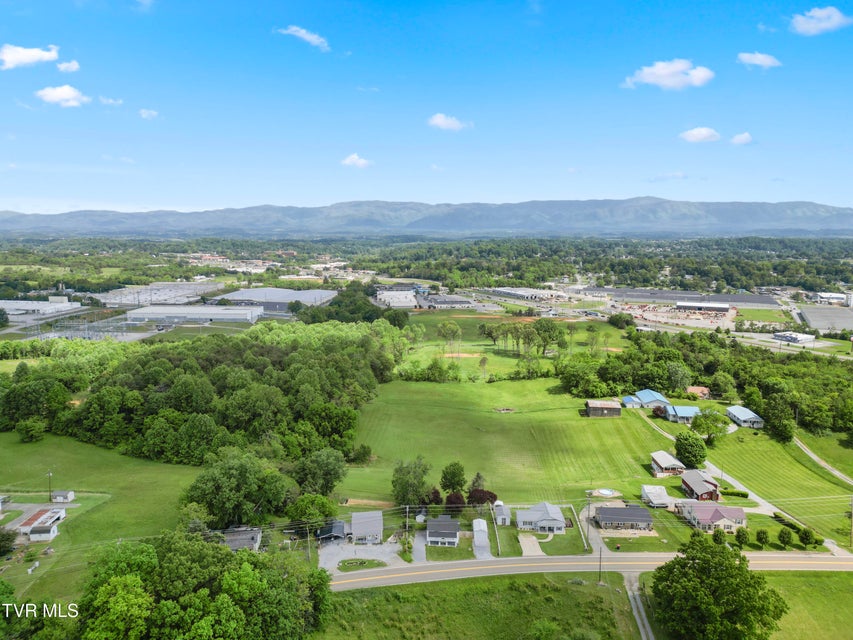 Photo #21: 590 Kingsport Highway