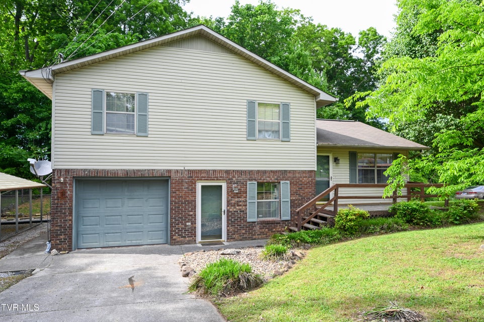 Photo #4: 1401 Colony Circle