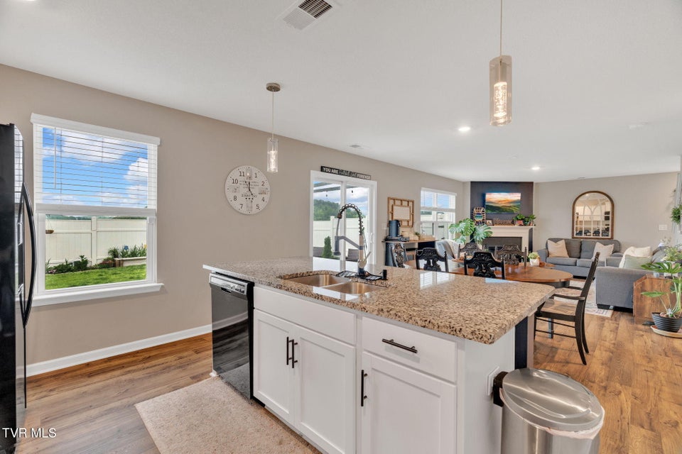 Photo #16: 2927 Southbridge Road
