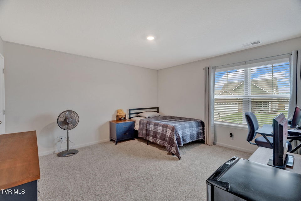 Photo #29: 2927 Southbridge Road