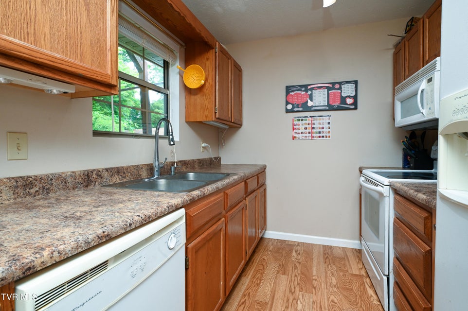 Photo #7: 1401 Colony Circle