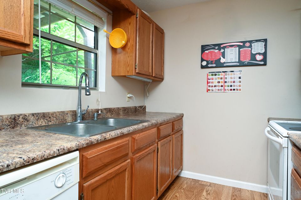 Photo #9: 1401 Colony Circle