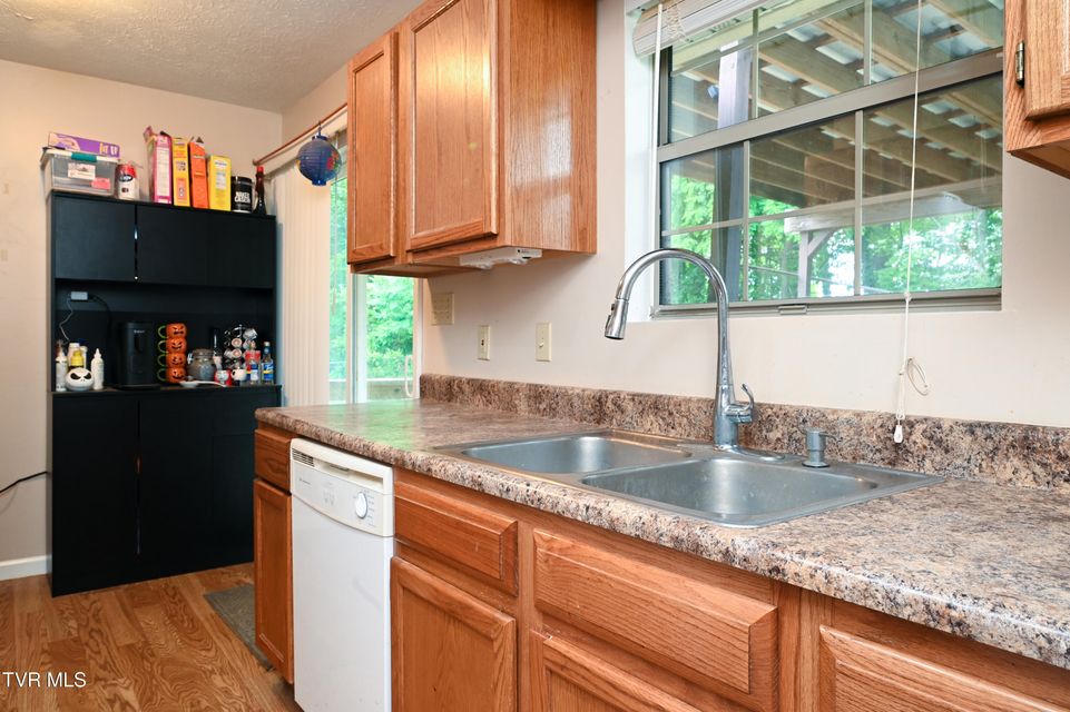 Photo #10: 1401 Colony Circle