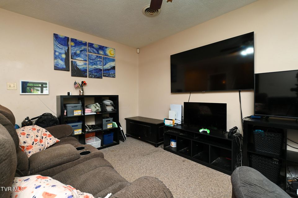 Photo #14: 1401 Colony Circle